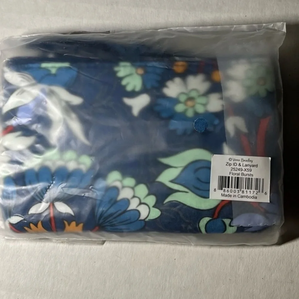 Vera Bradley‎ Zip ID & Lanyard Floral Bursts New with Tags